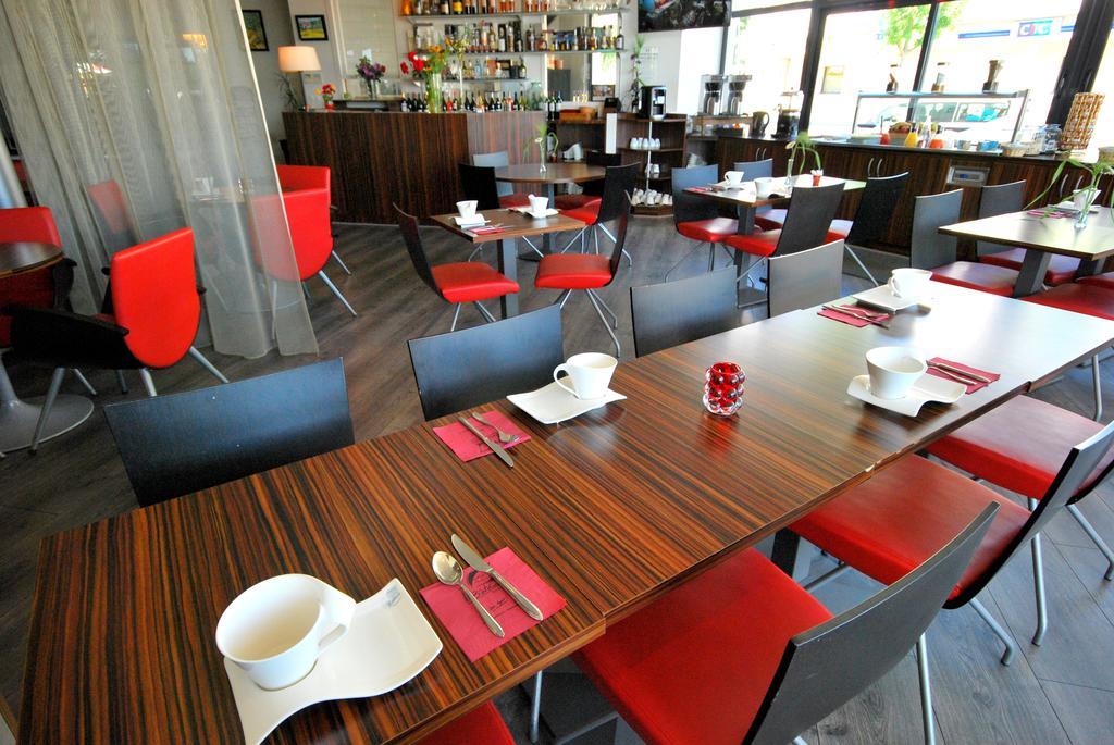 Hotel De Loire Et Restaurant Les Bateliers Trélazé المظهر الخارجي الصورة