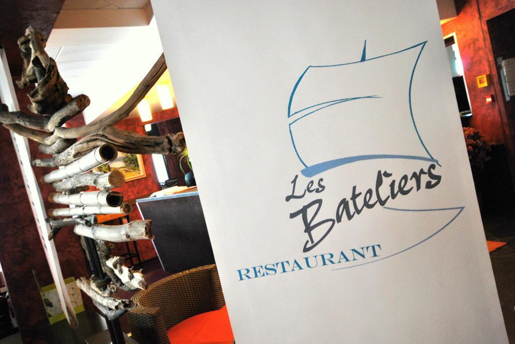 Hotel De Loire Et Restaurant Les Bateliers Trélazé المظهر الخارجي الصورة